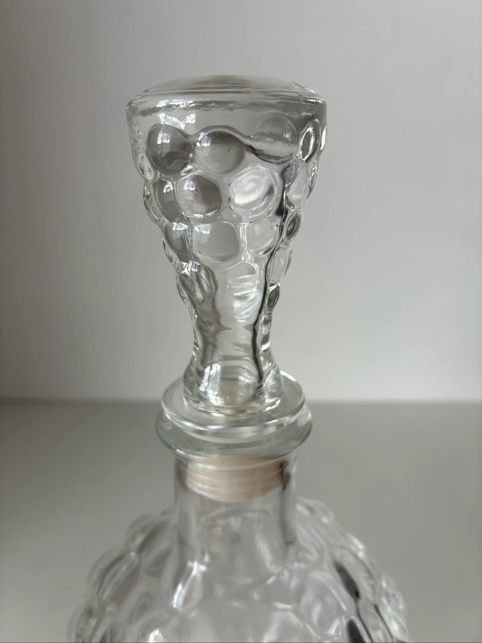 Vintage glass carafe grape pattern 1970s with original stopper – photo 4